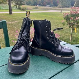 Dr Martens Jadon Boots Smooth Leather Platform